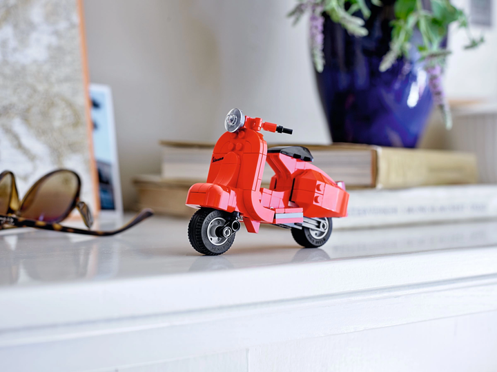 Конструктор LEGO Creator Vespa 118 деталь (40517) - зображення 4