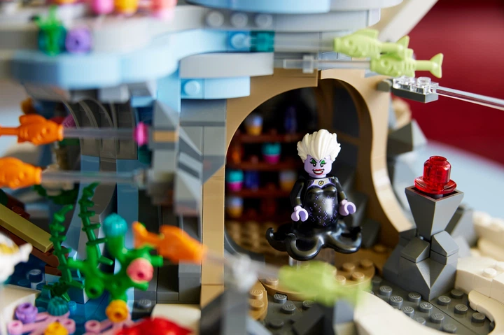Конструктор LEGO Disney Русалочка. Королевская ракушка 1808