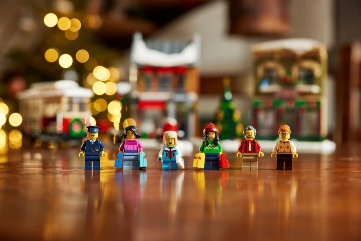 Конструктор LEGO Creator Expert Christmas High Street 1514 деталей (10308) (5702017153285) - зображення 12