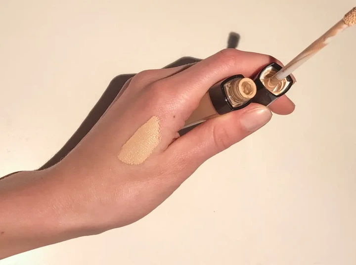 Консилер Chanel Le Correcteur De Chanel Longwear Concealer 30 Beige - Фото 5 Консилер Chanel Le Correcteur De Chanel Longwear Concealer 30 Beige - зображення 5