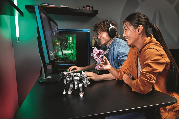 Конструктор LEGO Overwatch Д.Ва та Райнхардт 455 деталей (75973) - зображення 8