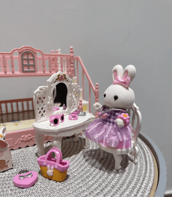 Домик для фигурок Fairy Care флоксовые зайчики 9см/мебель/горка/аксессуары 6638 - Фото 5 Домик для фигурок Fairy Care флоксовые зайчики 9см/мебель/горка/аксессуары 6638 - изображение 5