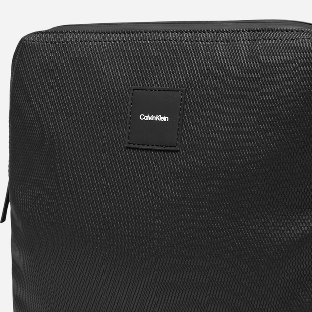 Рюкзак чоловічий 15 л Calvin Klein K50K512720-BEH Чорний (8721107055183) - зображення 5