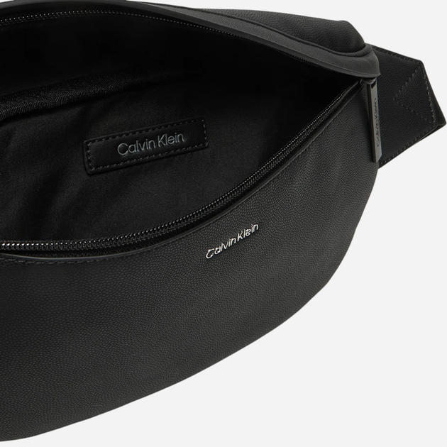Сумка бананка чоловіча Calvin Klein K50K512786-BEH Чорна (8721107058467) - зображення 5