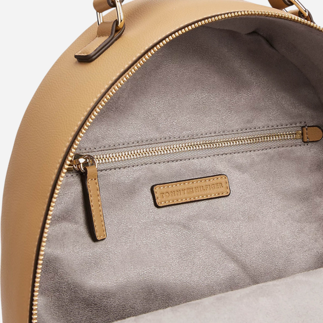 Plecak damski miejski 12L Tommy Hilfiger AW0AW16915-RBC Jasnobrązowy (8720638202301) - obraz 4