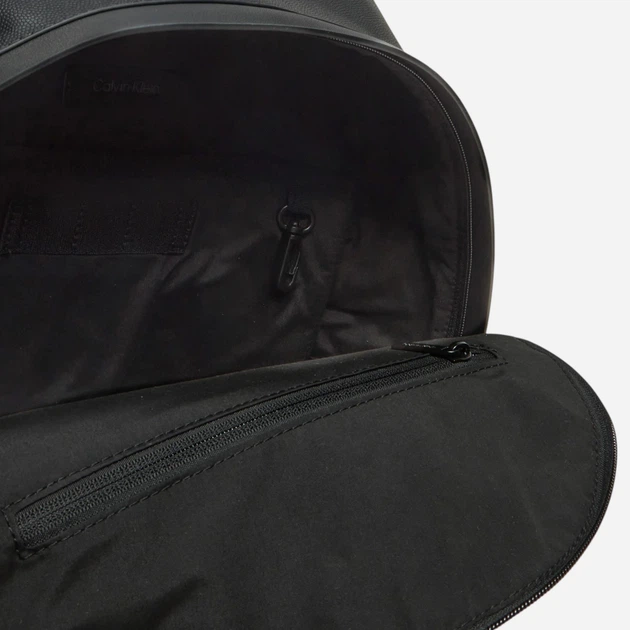 Plecak męski A4 27L Calvin Klein K50K512722-BEH Czarny (8721107055213) - obraz 6