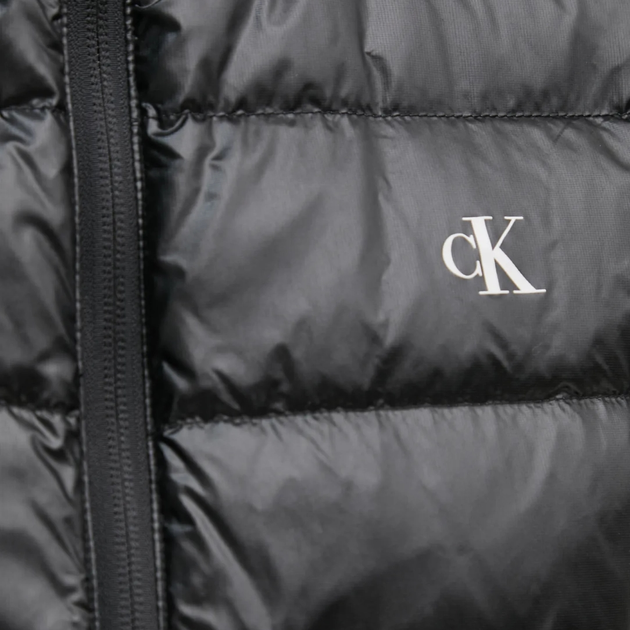 Теплий жилет пуховий короткий жіночий Calvin Klein Jeans J20J224711-BEH XS Чорний (8720639916160) - зображення 6