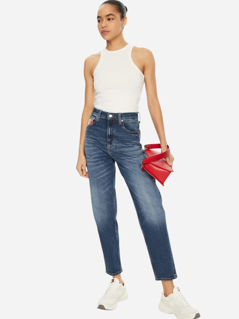 Jeansy mom fit damskie z wysokim stanem Tommy Jeans DW0DW20224-1BK 31-32 Ciemnoniebieskie (8720638474173) - obraz 3