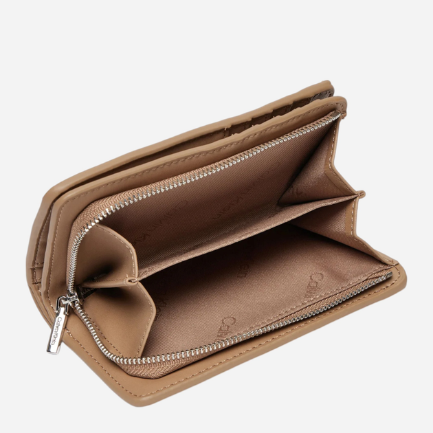 Гаманець жіночий для карток Calvin Klein K60K613075-PAI Світло-коричневий (8721107067308) - зображення 4