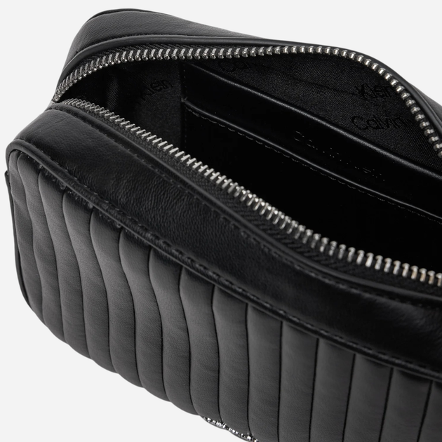 Torebka crossbody damska mała Calvin Klein K60K613078-BEH Czarna (8721107067285) - obraz 4