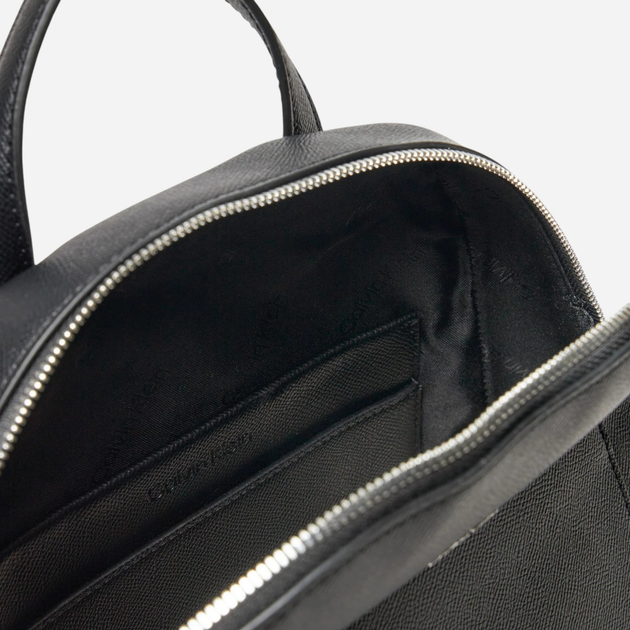 Рюкзак жіночий 10 л Calvin Klein K60K613087-BEH Чорний (8721107067988) - зображення 6