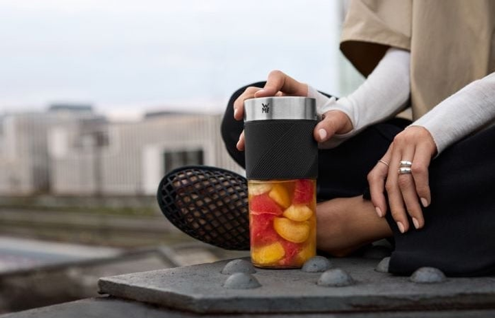 Mini blender WMF Kitchenminis Mix on the Go 300 ml (0416700011) - obraz 7