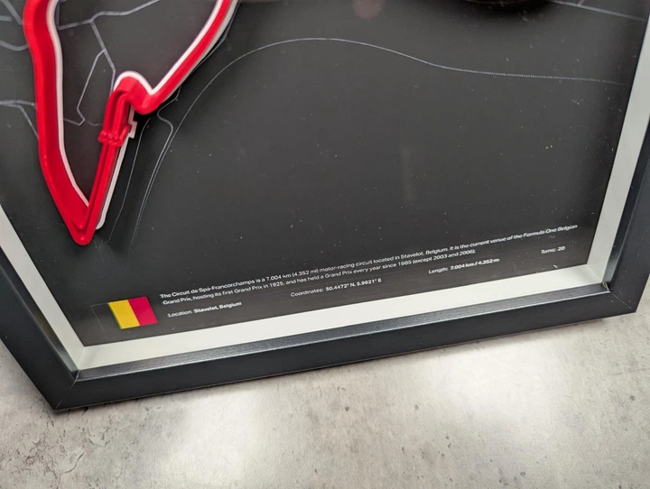 Об'ємна Рамка з 3D Трасою Circuit de Spa-Francorchamps / Stavelot, Belgium / Спа-Франкоршам в Масштабі 1:40 000 Red Matte / Frame 32x23x3 - Фото 4 Об'ємна Рамка з 3D Трасою Circuit de Spa-Francorchamps / Stavelot, Belgium / Спа-Франкоршам в Масштабі 1:40 000 Red Matte / Frame 32x23x3 - зображення 4