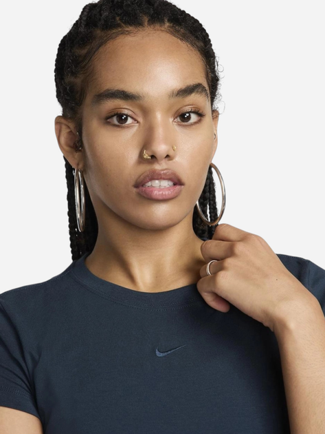 Спортивна футболка жіноча Nike Sportswear Chill Knit FV5508-478 XS Темно-синя (197596098860) - зображення 4