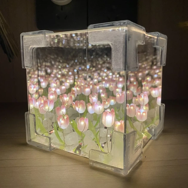 Нічник Нескінченні тюльпани в кубі 3D LED збири сам рожевий 10 см - Фото 2 Нічник Нескінченні тюльпани в кубі 3D LED збири сам рожевий 10 см - зображення 2