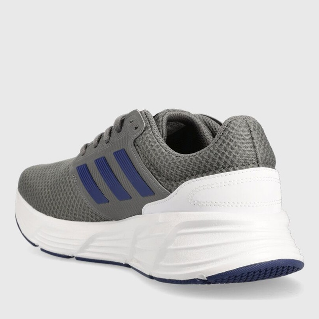 Чоловічі кросівки для бігу adidas Galaxy 6 HP2420 42 (8UK) 26.5 см Сірі (4066748604197) - зображення 3