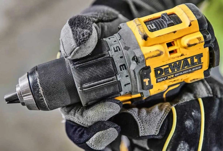 Дрель-шуруповерт ударный аккумуляторный бесщеточный DeWALT DCD805P2T - изображение 4