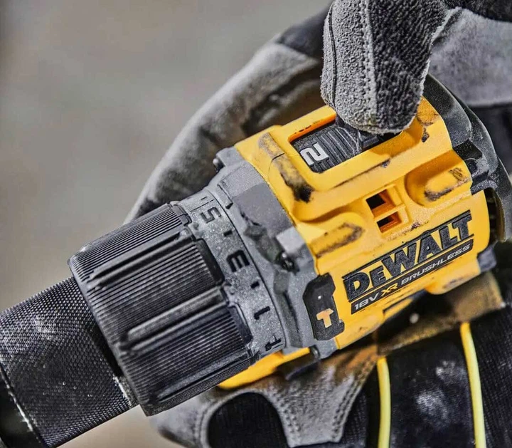 Дрель-шуруповерт ударный аккумуляторный бесщеточный DeWALT DCD805P2T - изображение 5