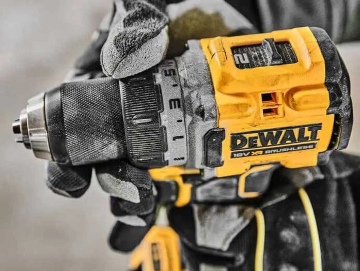 Дрель-шуруповерт аккумуляторная бесщеточная DeWALT DCD800NT - Фото 4 Дрель-шуруповерт аккумуляторная бесщеточная DeWALT DCD800NT - изображение 4