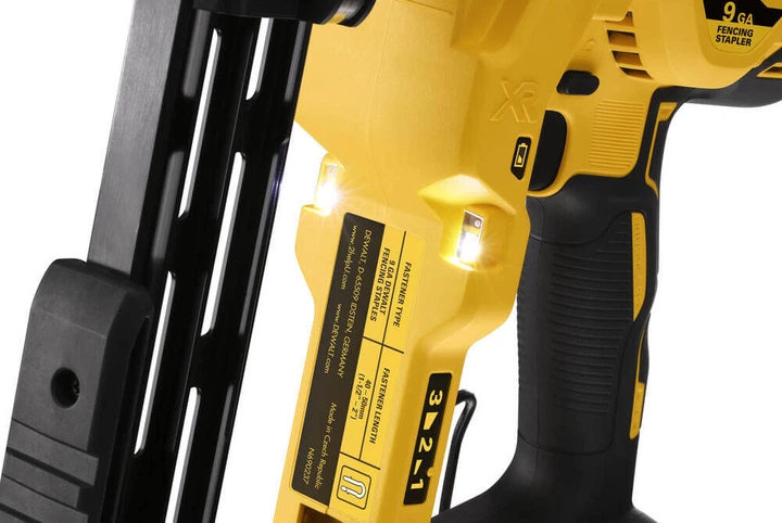 Аккумуляторный скобозабивной степлер DeWALT DCFS950N под скобы 40-50 мм - изображение 7