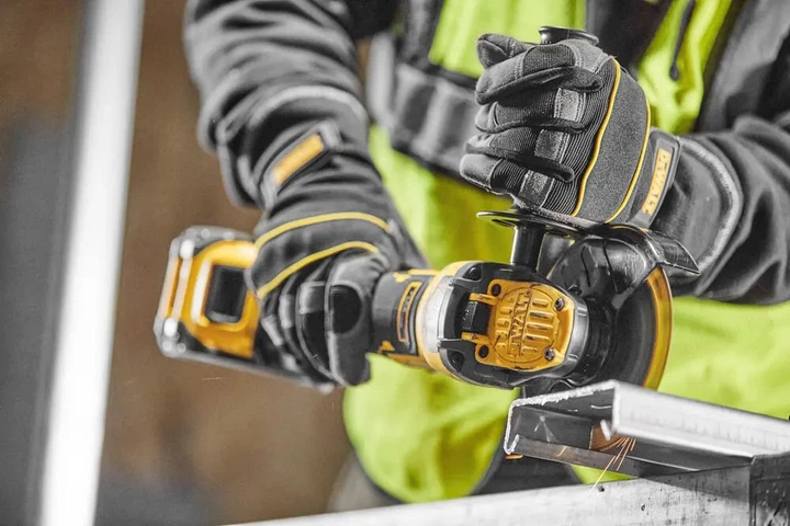 Аккумуляторная угловая шлифовальная машина DeWALT DCG409T1 - изображение 8