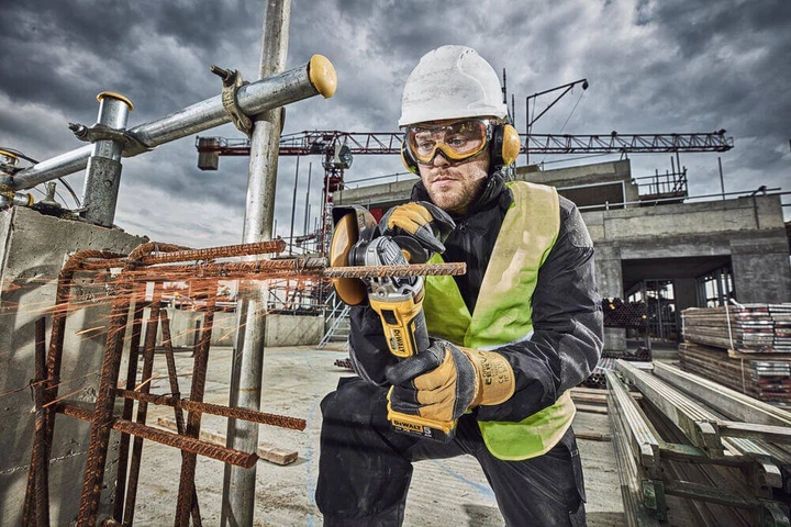Акумуляторна безщіткова кутова шліфмашина болгарка DeWALT DCG405P3 - зображення 3