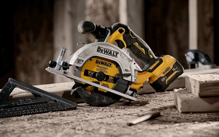 Дисковая аккумуляторная пила DeWALT DCS512N - Фото 5 Дисковая аккумуляторная пила DeWALT DCS512N - изображение 5