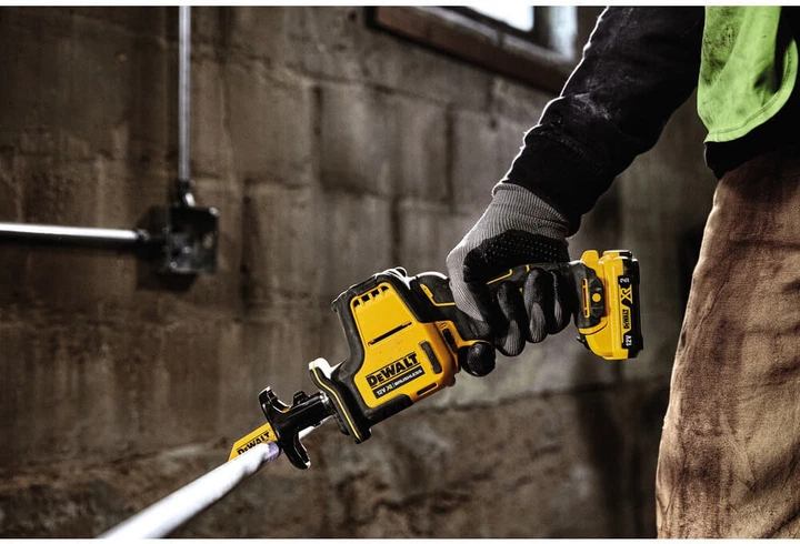 Пила сабельная аккумуляторная DeWALT DCS312D2 - Фото 4 Пила сабельная аккумуляторная DeWALT DCS312D2 - изображение 4
