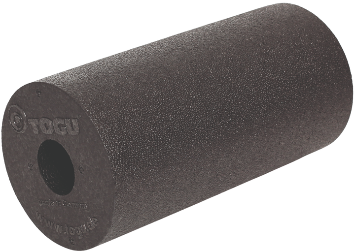 Масажний ролик-валик для МФР і йоги Togu Blackroll 15 х 30 см Чорний (400048) - Фото 1 Масажний ролик-валик для МФР і йоги Togu Blackroll 15 х 30 см Чорний (400048) - зображення 1