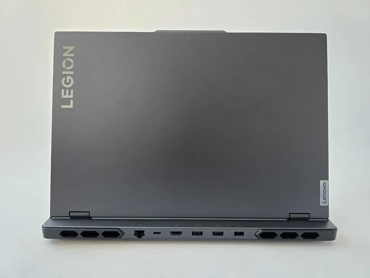 Ноутбук Lenovo LEGION 7 PRO 16ARX8H R9 7945HX/RTX 4080/RAM 16GB/SSD 1TB/240Hz Б\В - зображення 8