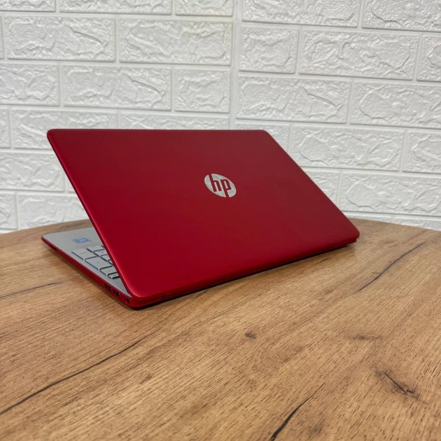 Ультрабук HP 15-dw0083wm / 15.6" (1366x768) TN / Intel Pentium Silver N5030 (4 ядра по 1.1 - 3.1 GHz) / 8 GB DDR4 / 256 GB SSD / Intel UHD Graphics 605 / WebCam б/в - Фото 6 Ультрабук HP 15-dw0083wm / 15.6" (1366x768) TN / Intel Pentium Silver N5030 (4 ядра по 1.1 - 3.1 GHz) / 8 GB DDR4 / 256 GB SSD / Intel UHD Graphics 605 / WebCam б/в - зображення 6