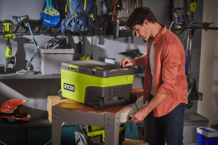 Холодильник акумуляторний мобільний Ryobi ONE+ RY18CB23A-0 18В/220В/12В 23 л 2хUSB +20...-20°С без АКБ і ЗП (5133006103) - зображення 5