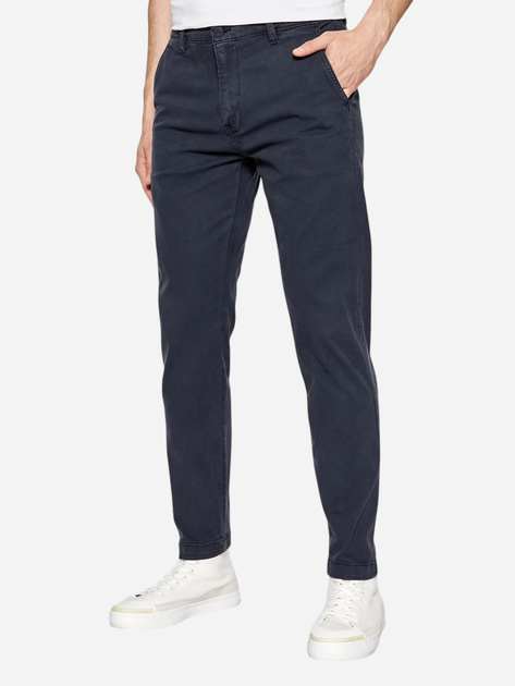 Spodnie regular fit męskie Levi's Xx Chino Std Ii 17196-0016 29-32 Granatowe (5400816970620) - obraz 1