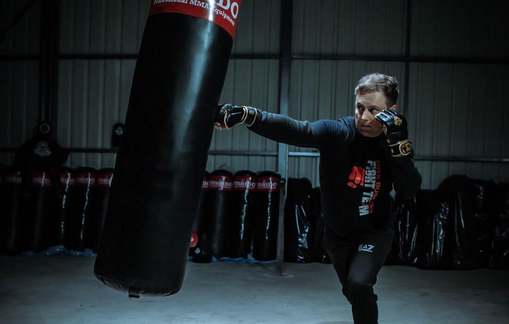 Rękawice MMA Bushido E1V8 rozmiar XL Black/Gold (5902539015959) - obraz 11