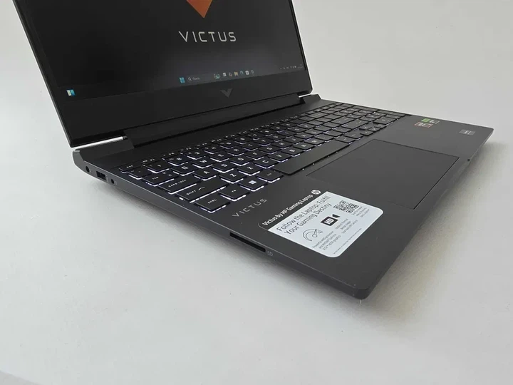 Ноутбук HP Victus 15 (2024) R5 8645HS/RTX 4050/RAM 8GB/SSD 512GB/144Hz Б\В - Фото 2 Ноутбук HP Victus 15 (2024) R5 8645HS/RTX 4050/RAM 8GB/SSD 512GB/144Hz Б\В - зображення 2