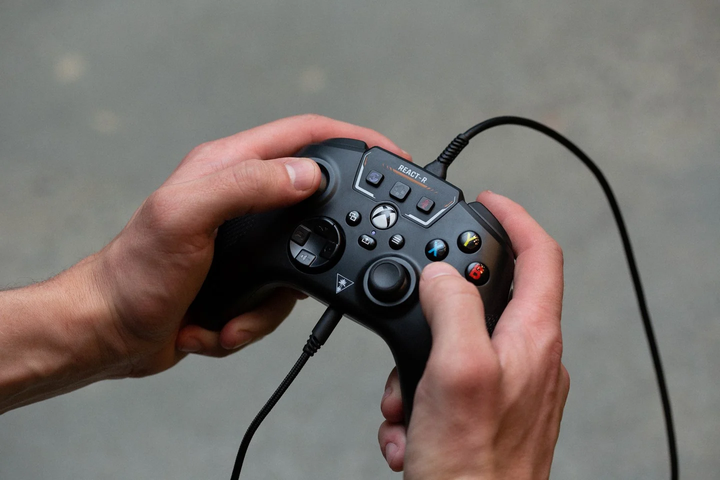 Kontroler przewodowy Turtle Beach REACT-R Black (0731855007318) - obraz 8