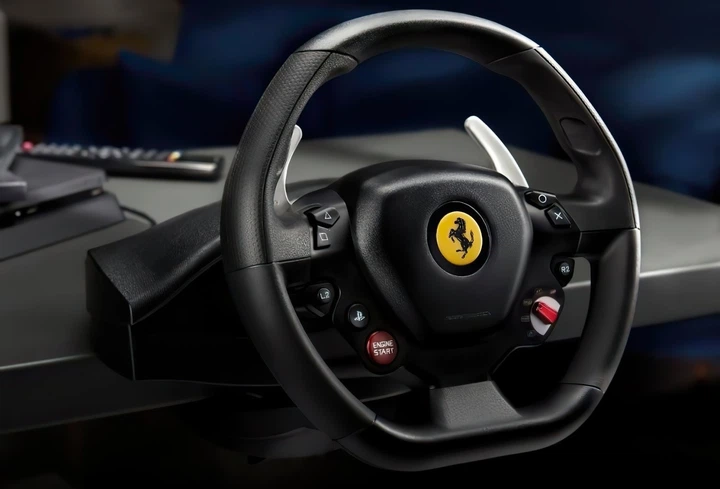 Дротове кермо Thrustmaster T80 Ferrari 488 GTB Edition PC/PS4/PS5 Black (4160672) - Фото 5 Дротове кермо Thrustmaster T80 Ferrari 488 GTB Edition PC/PS4/PS5 Black (4160672) - зображення 5