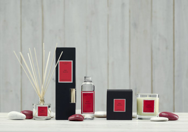 Ароматична свічка Cereria Molla Santiago Red Fruits 230 г (8424405055014) - зображення 4