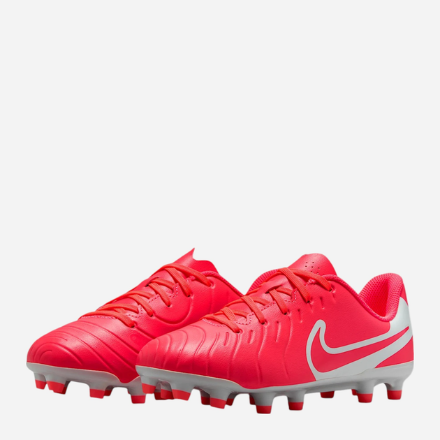 Buty piłkarskie korki młodzieżowe chłopięce Nike Jr Legend 10 Club Fg/Mg DV4352-800 36 (4YUS) Czerwone (197859011032) - obraz 2