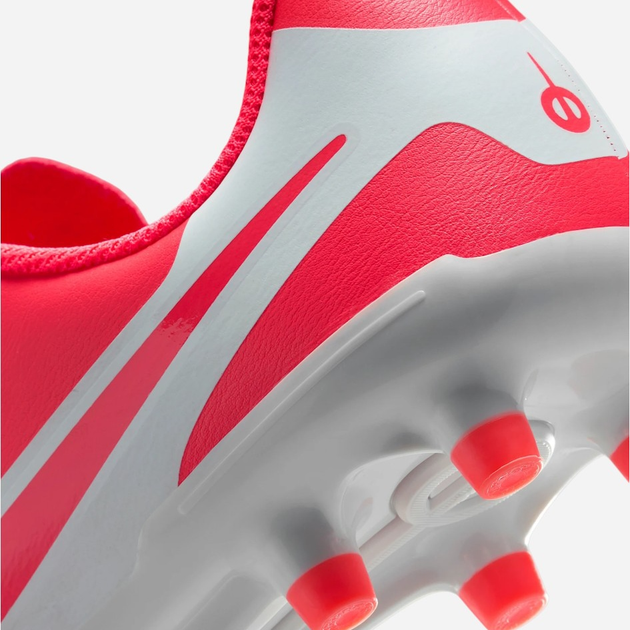 Підліткові бутси для хлопчика Nike Jr Legend 10 Club Fg/Mg DV4352-800 36.5 (4.5YUS) Червоні (197602986945) - зображення 9