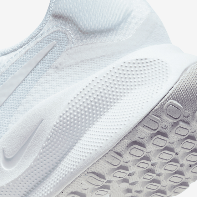 Жіночі кросівки для бігу Nike W Revolution 7 FB2208-100 42 (10US) Білі (196969196707) - зображення 8