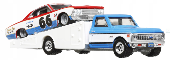 Pojazd Mattel Hot Wheels Premium Car Culture Team Transport '66 Chevelle & '72 Chevy Ramp Truck #54 1:64 HRV40 (0194735186235) - obraz 3