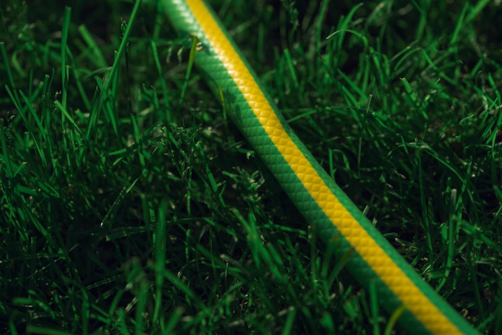 Шланг садовий 2Е AquaFlex Green 1/2" 30м 3 шари 10бар (2E-GHE12GN30) - зображення 3