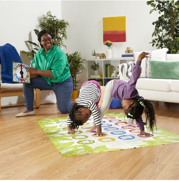 Gra planszowa Hasbro Twister Junior 2012078 (5010996100184) - obraz 6