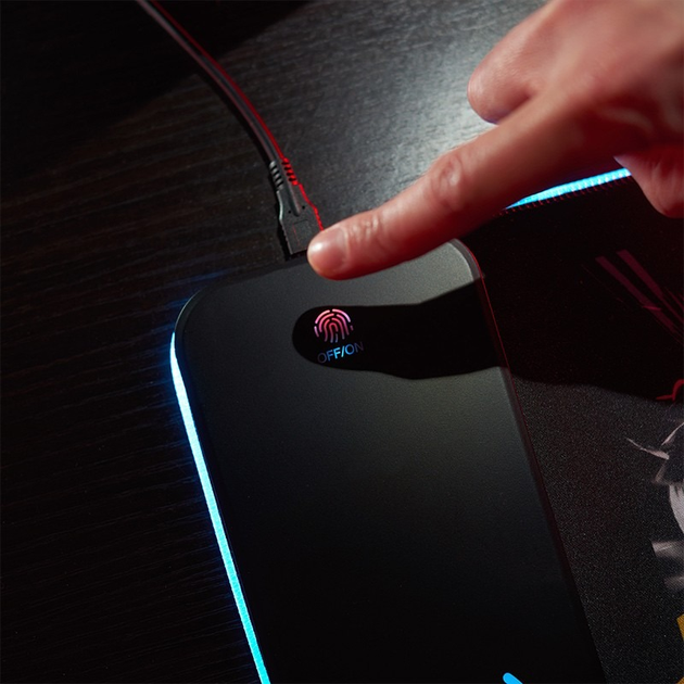 Podkładka gamingowa Numskull z ładowarką bezprzewodową i podświetleniem RGB Mortal Kombat 30 x 80 cm (23MW9Y) (5056280461500) - obraz 9
