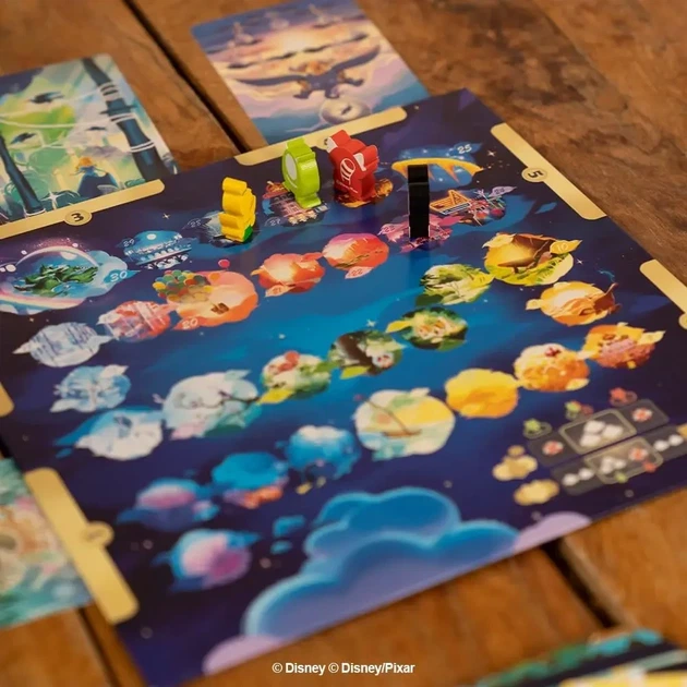 Настільна гра Аsmodee Dixit: Disney Edition (Диксит: Дисней), укр (1004093) - Фото 6 Настільна гра Аsmodee Dixit: Disney Edition (Диксит: Дисней), укр (1004093) - изображение 6