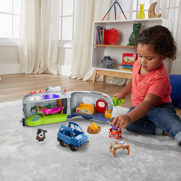 Zestaw figurek do zabawy Fisher-Price Little People Camper (Nordics) (HMV92) (0194735133208) - obraz 6