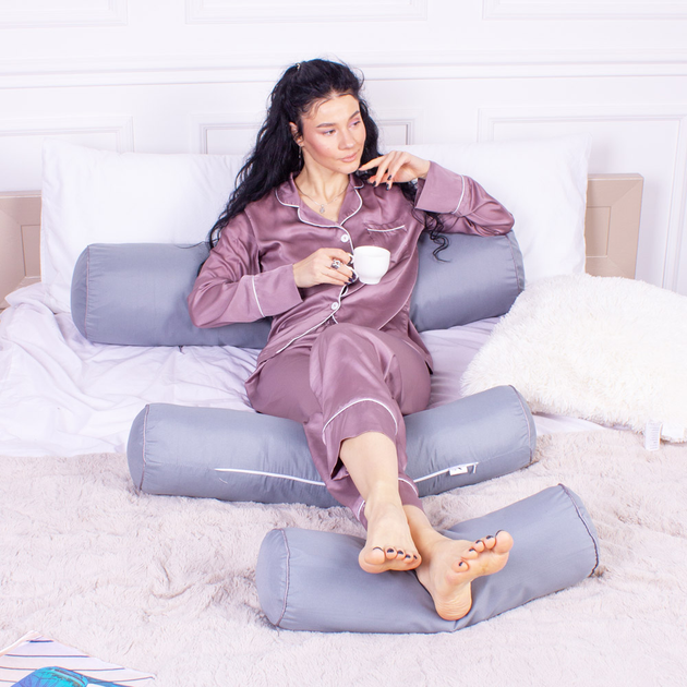 Подушка-валик MirSon №8102 Eco Line Gray EcoSilk 70х20 см від Rozetka на платформі USKIDKA Акція на Подушка-валик MirSon №8102 Eco Line Gray EcoSilk 70х20 см від Rozetka