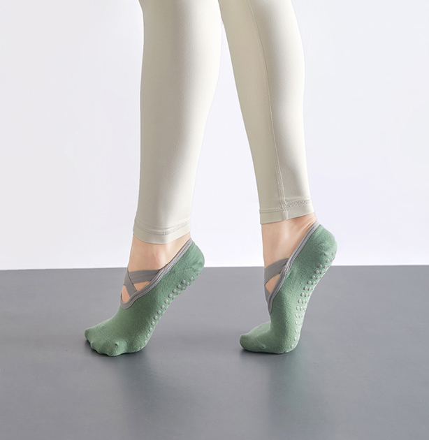 Носки для йоги и пилатеса Yoga socks с закрытыми пальцами, нескользящие, р/р 36-40, зеленые (YS-02-GN) - Фото 3 Носки для йоги и пилатеса Yoga socks с закрытыми пальцами, нескользящие, р/р 36-40, зеленые (YS-02-GN) - изображение 3