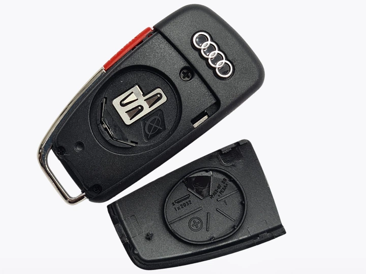 Корпус выкидного ключа Audi 3+1 кнопки HU-66 банан с логотипом - изображение 3